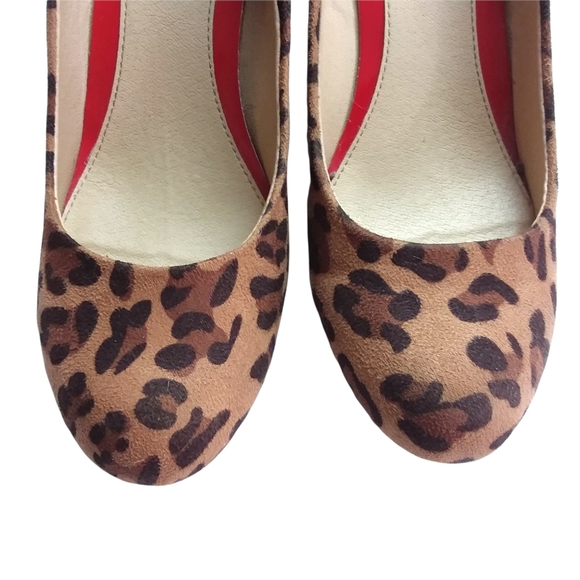 ☆☆SOLD☆☆ CL by Laundry Animal Print Wedge Heels - Picture 3 of 7